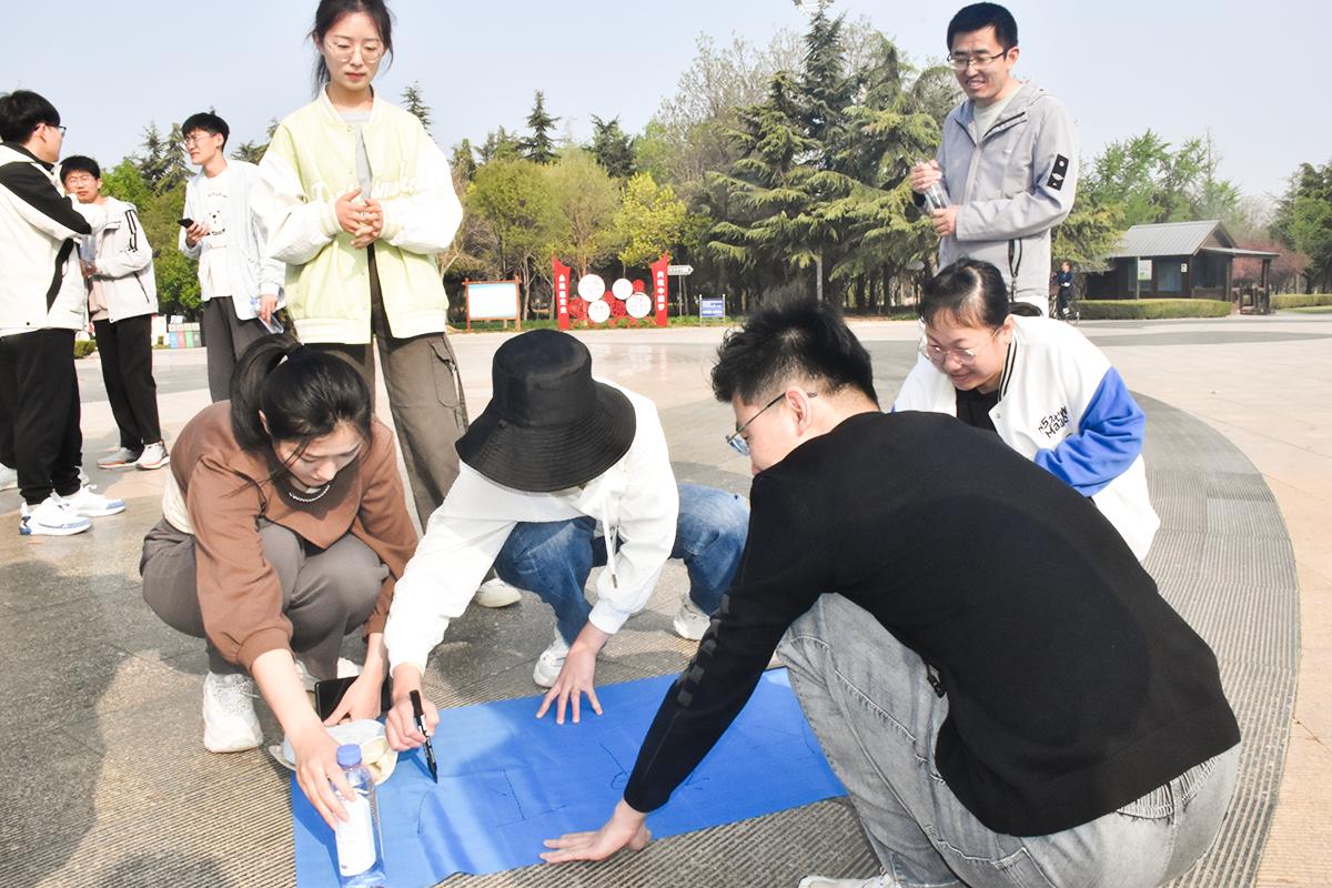 赴春日之約-環(huán)球軟件開展“擁抱自然·迎接春天”團(tuán)建活動